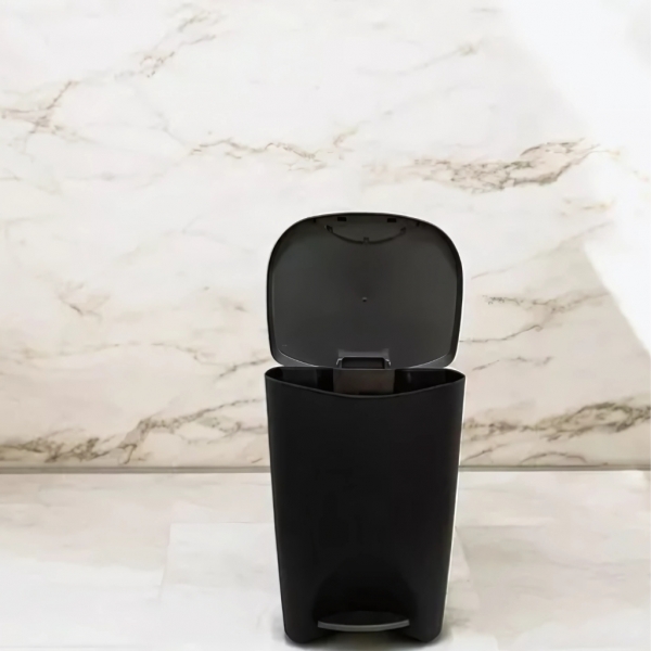 Lixeira 7,5L Cesto Pedal Lixo Banheiro Resistente Escritório