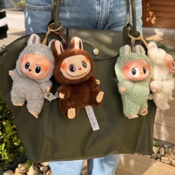 Chaveiro Pelúcia Colecionável Box Surpresa Have A Seat E Exciting Macaron Big Into Energy - Aleatorio