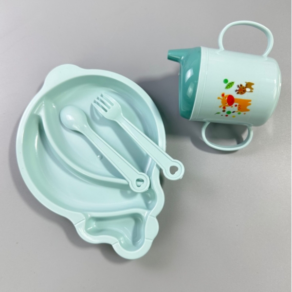 Conjunto Refeição Infantil Completo 4 Peças – Ideal para Primeiras Papinhas e Aprendizado Envio Aleatorio