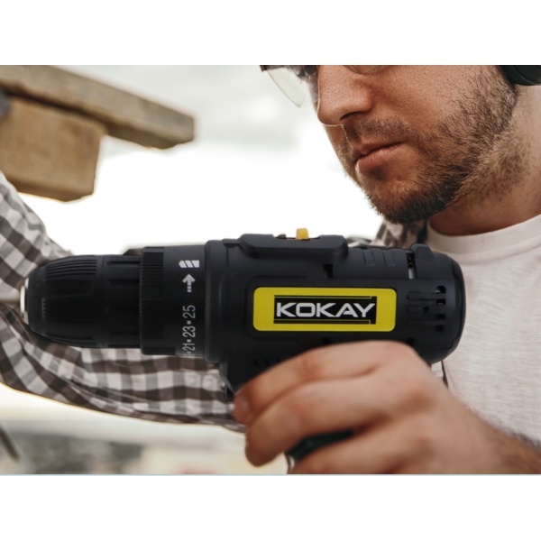 PARAFUSADEIRA E FURADEIRA 1350 RPM A BATERIA LI-ION C/ MALETA ACESSORIOS 12V -110/220V