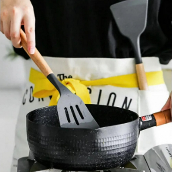 Jogo Kit 12 Peças Utensílios De Cozinha De Silicone Cabo Madeira Decoração Livre BPA